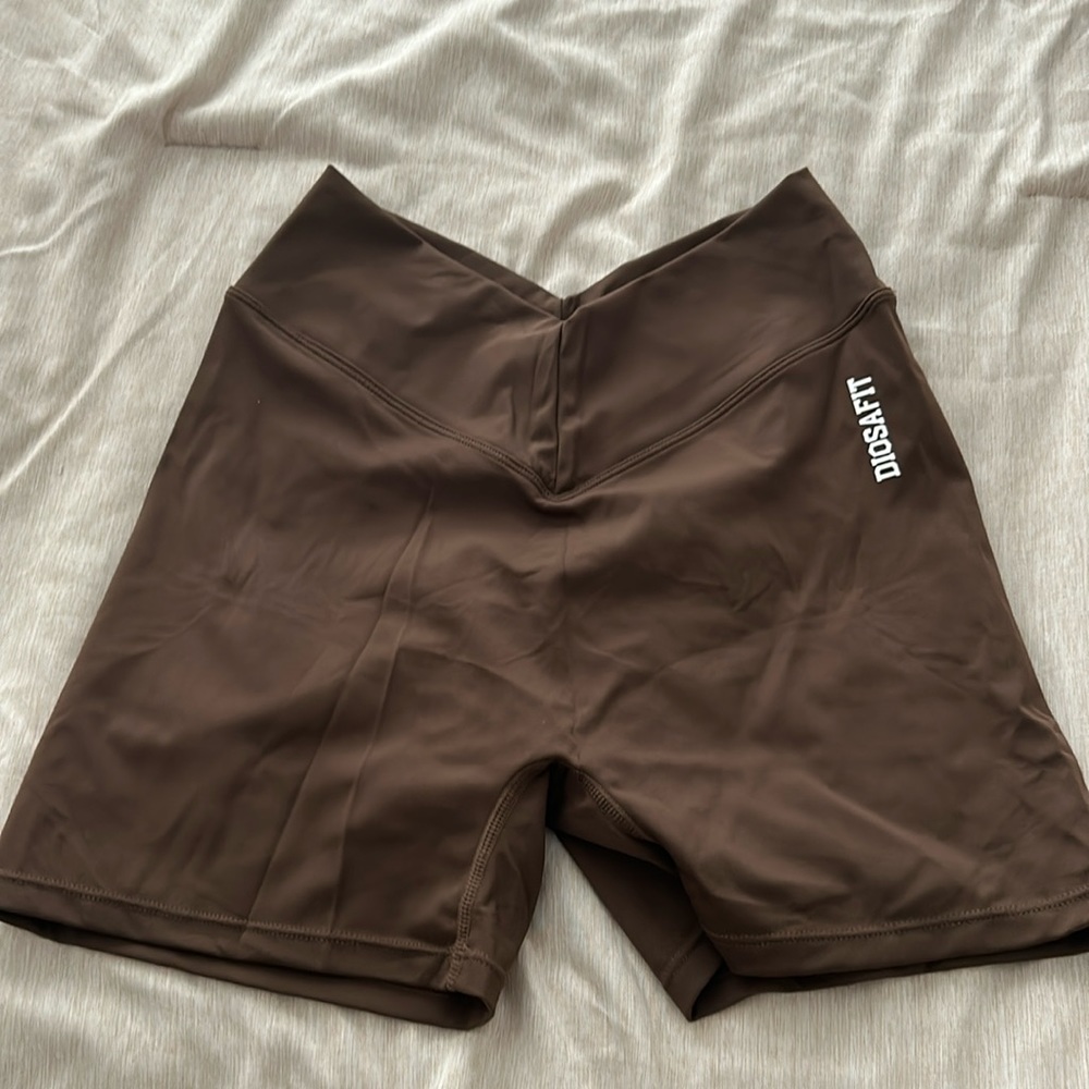 DIOSA FIT SHORTS